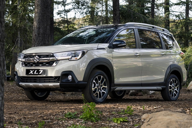 Suzuki XL7 